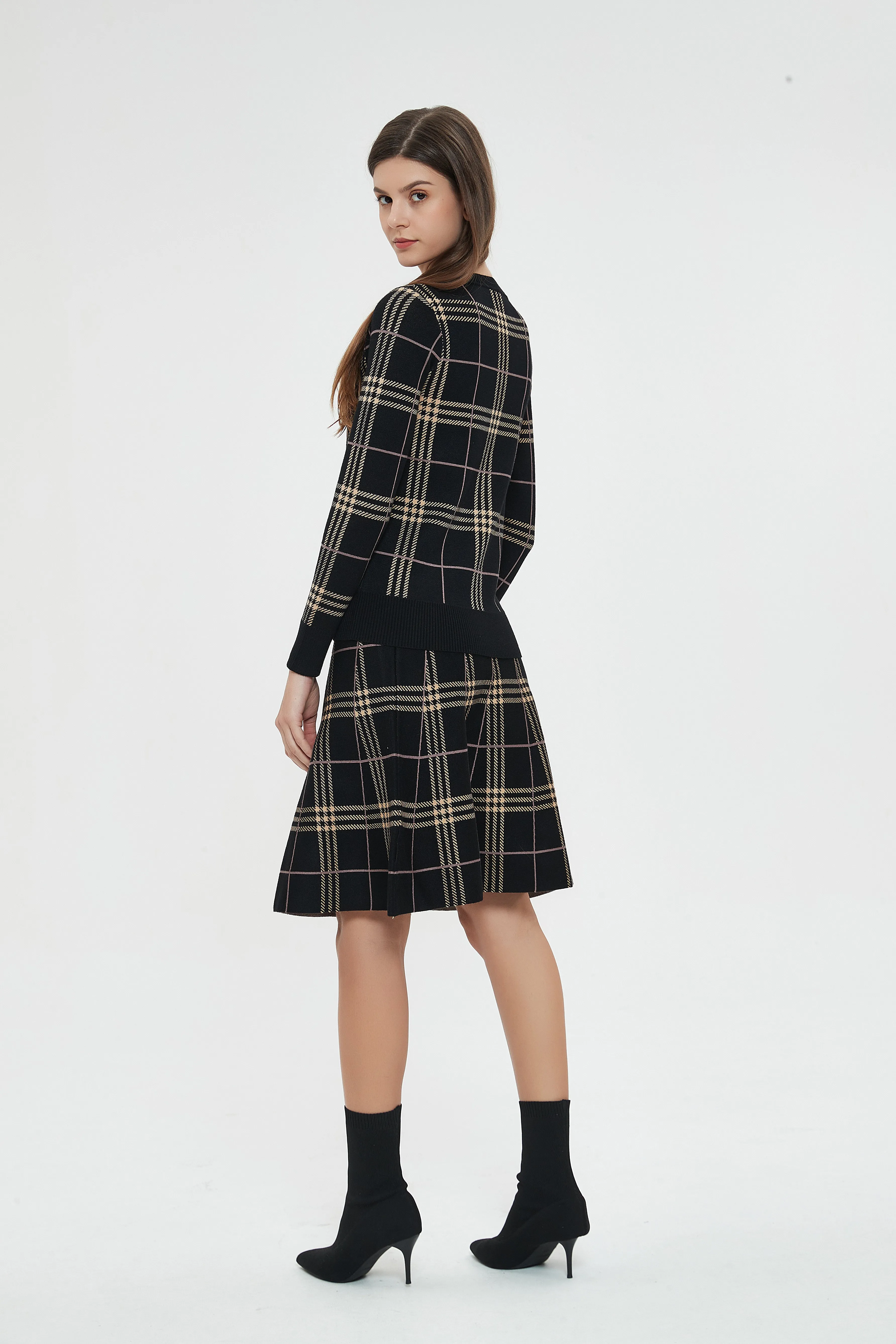 AMAZING MM SKIRT - YEAR ROUND BLACK/LILAC PLAID