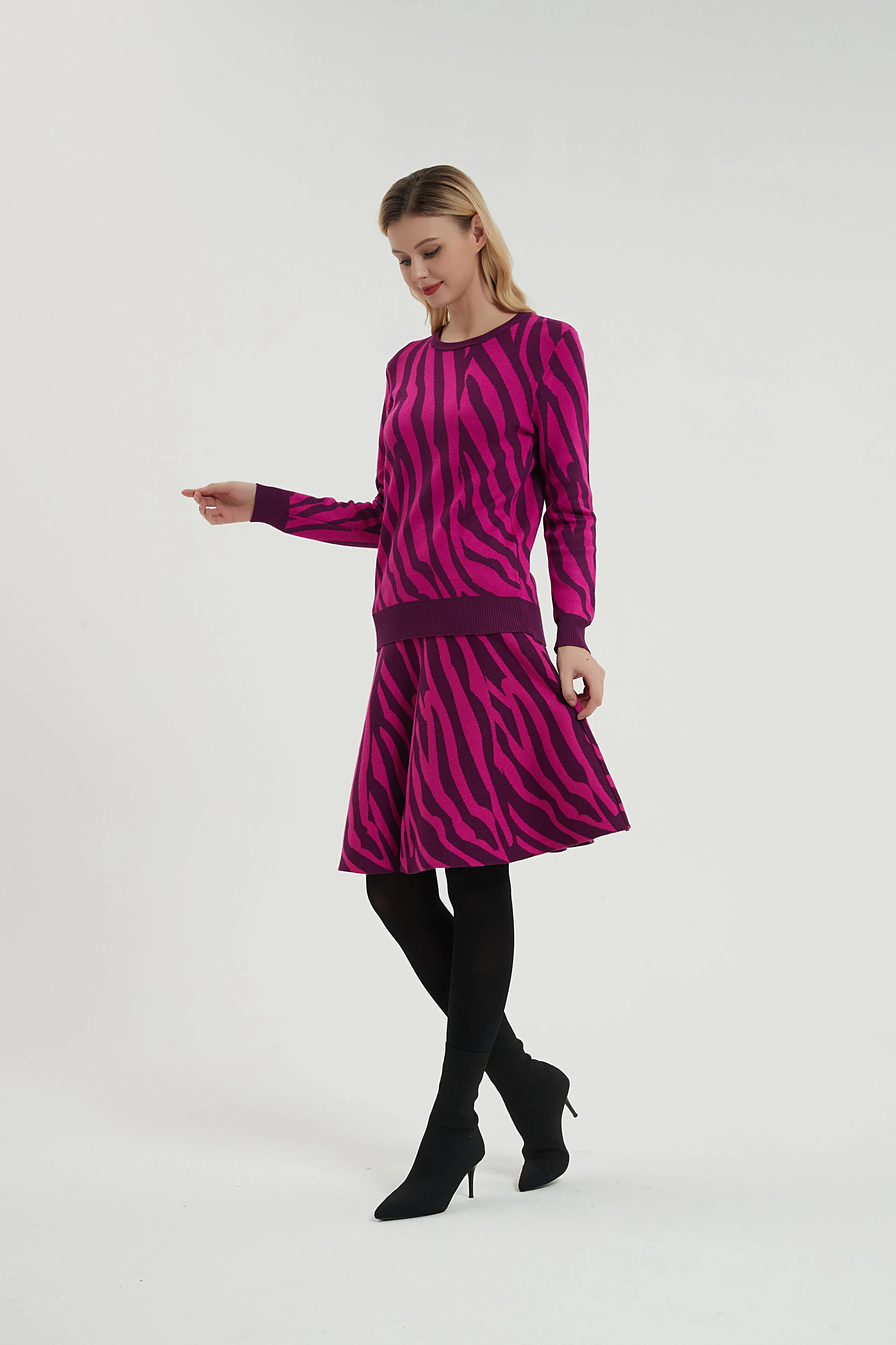 AMAZING MM SKIRT - YEAR ROUND PLUM FUSCHIA ZEBRA