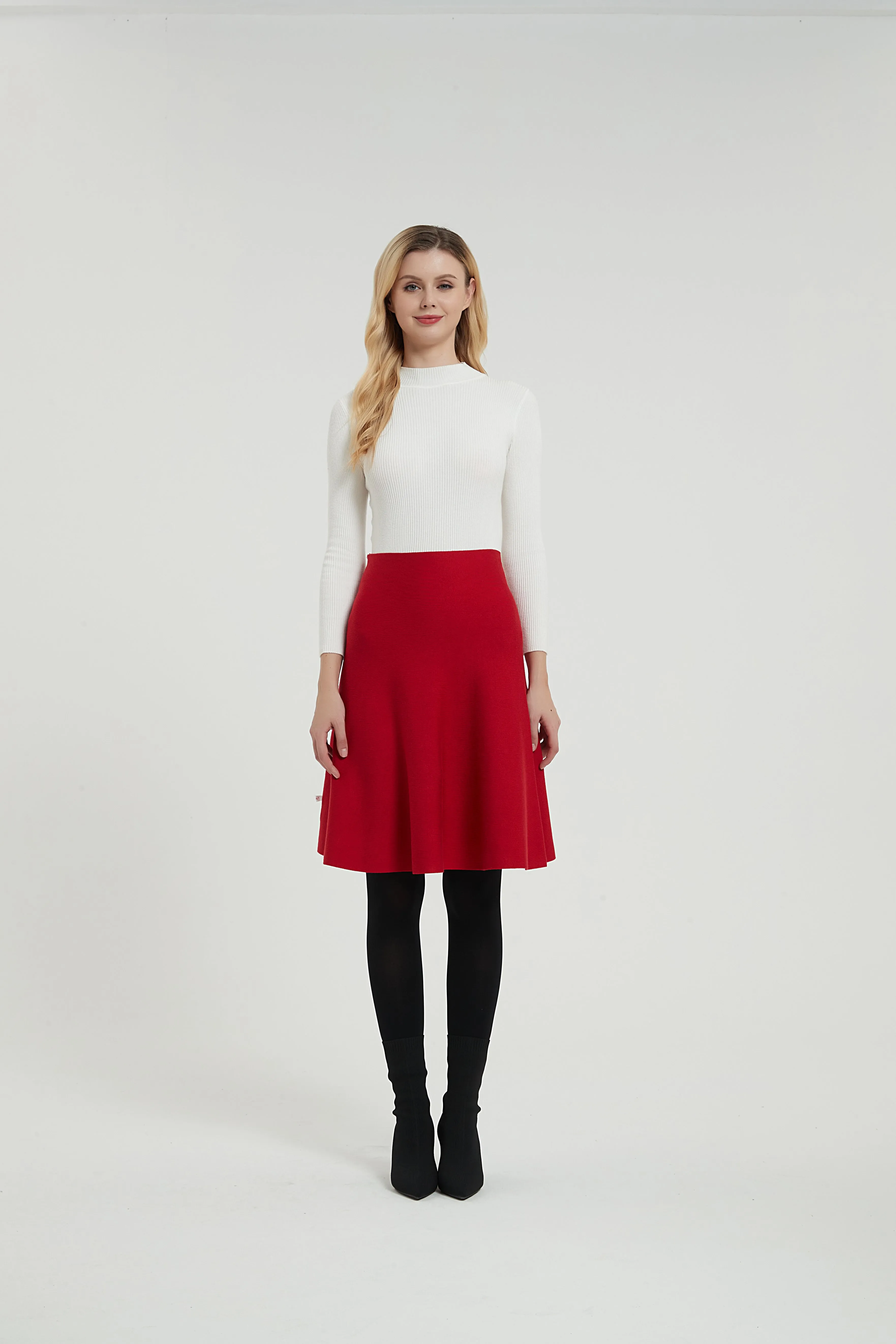 AMAZING  MM SKIRT - YEAR ROUND RED