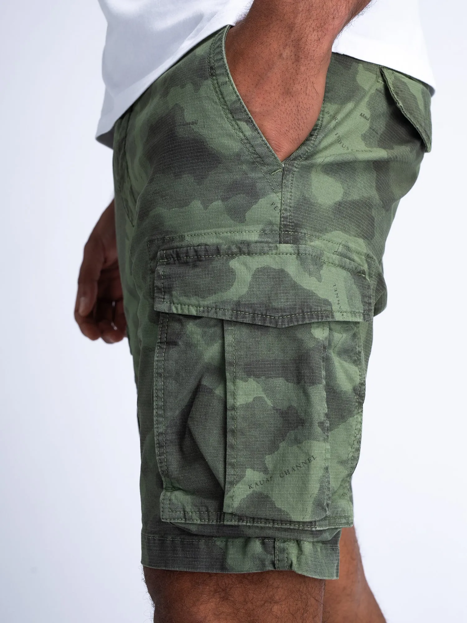 Camouflage Cargo Shorts Wavelet