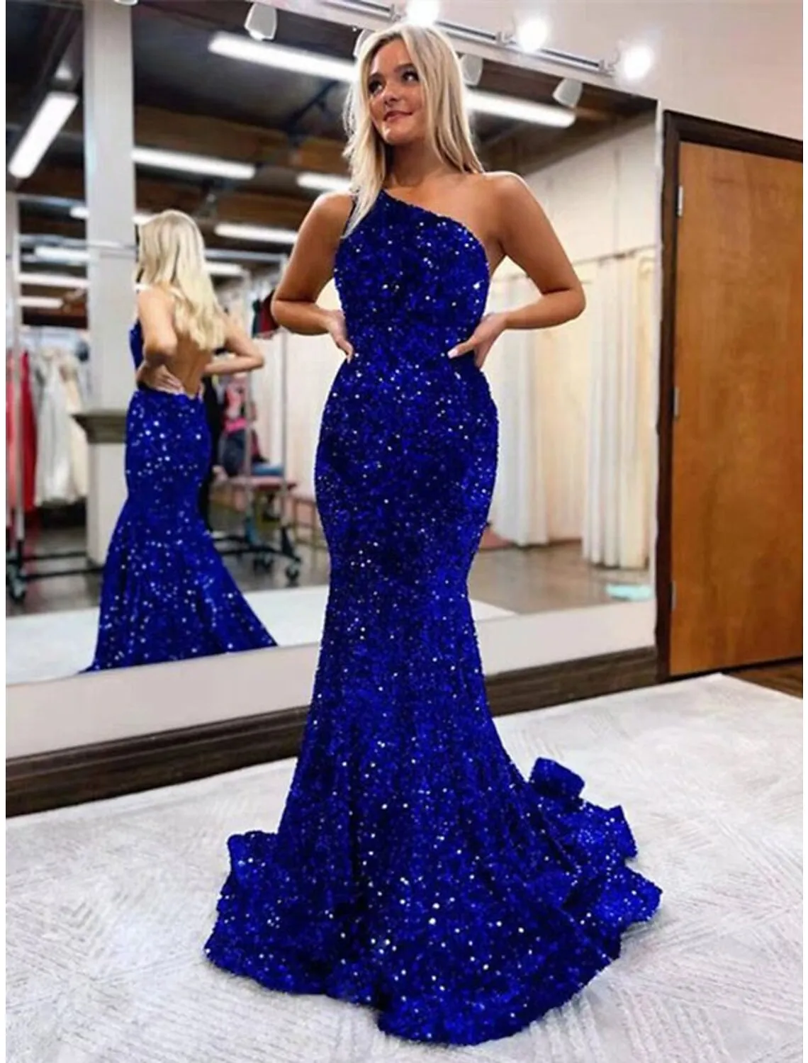 Mermaid / Trumpet Prom Dresses Sparkle & Shine Dress Formal Prom Floor Length Sleeveless One Shoulder Sequined Backless with Sequin