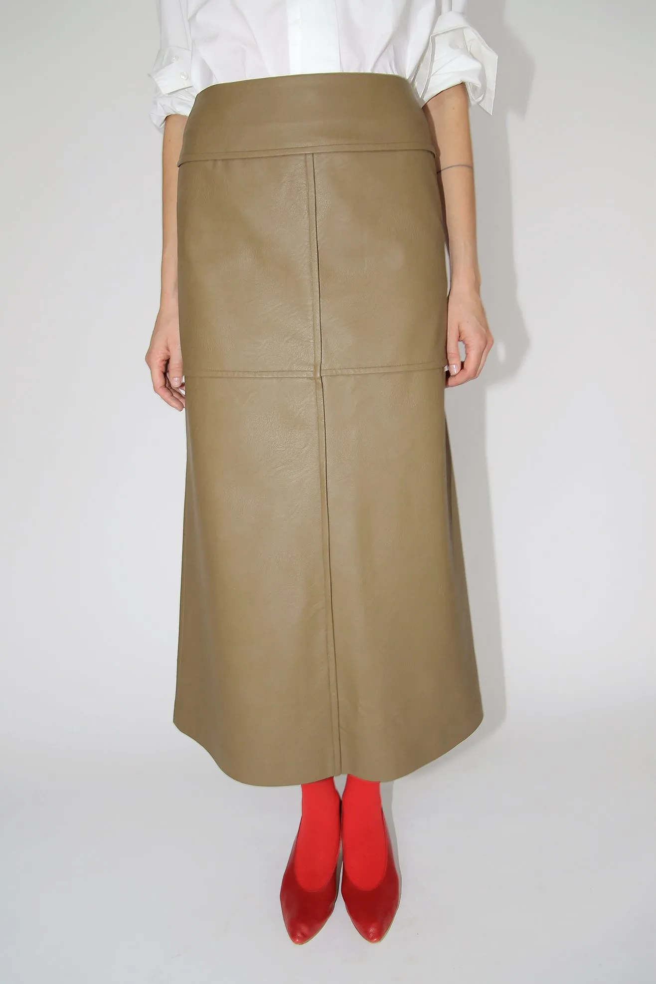 MR. LARKIN, Anja Skirt, Olive